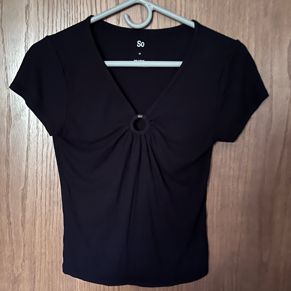 SO Black Ribbed Knotted Front Top Size M